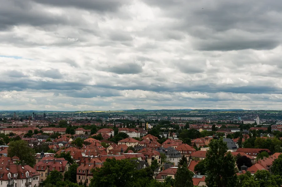 ber den Dächern von Dresden.webp