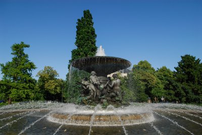 Brunnen am Albertplatz.jpg