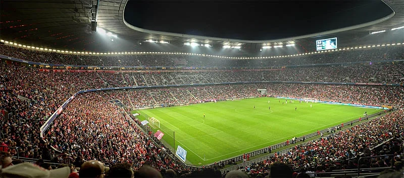 Pano-Allianz-Arena-L918-800.webp