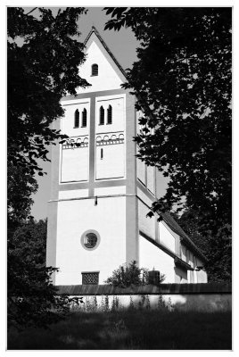 _small_031 München-Fröttmaning-Heilig Kreuz.JPG