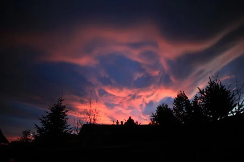 Wolkenfeuer 02 (Large).webp