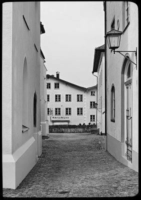 _small_04 Tölz-Bei der Stadtpfarrkirche Mariä Himmelfahrt_2DxO.JPG