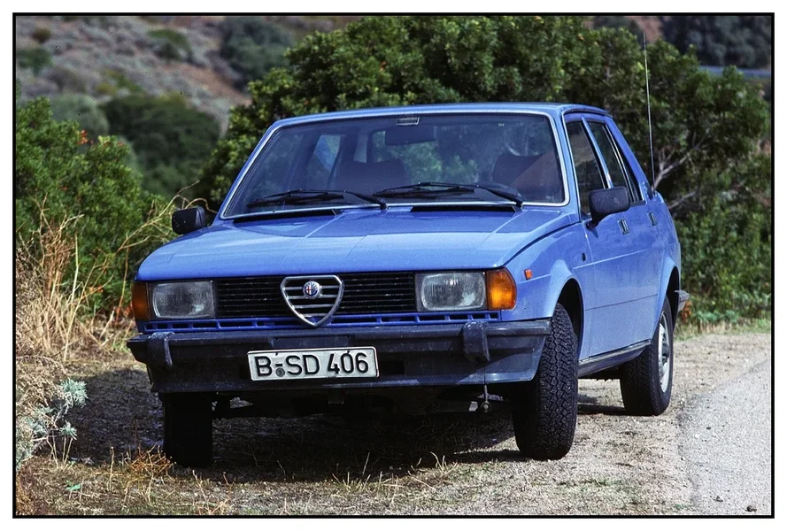 _small_56 Die Gallura-Alfa Romeo Giulietta 1.6.webp