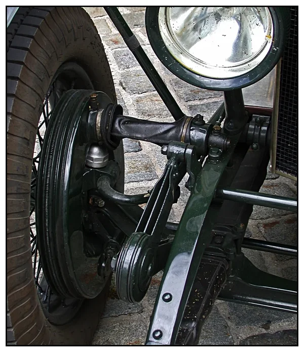 _small_05 Bentley (Radaufhängung).webp
