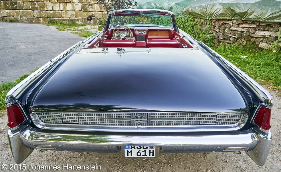 2015-08 Lincoln Continental #02.webp