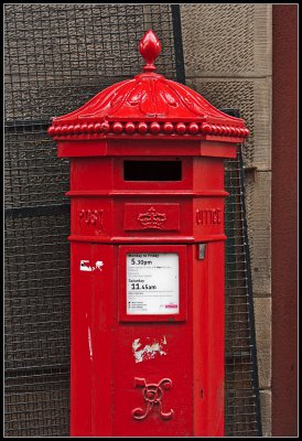 _small_132 Edinburgh-Briefkasten an der Canongate.JPG