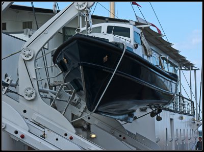 _small_093 Edinburgh-Royal Yacht Britannia-Rettungsboot.JPG