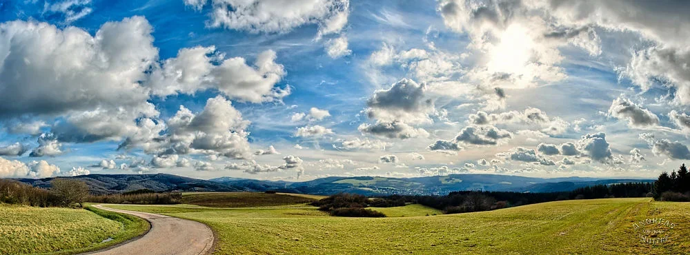 Blick vom Peterberg in Richtung Primstal-HDR-Pano_LR-2.webp