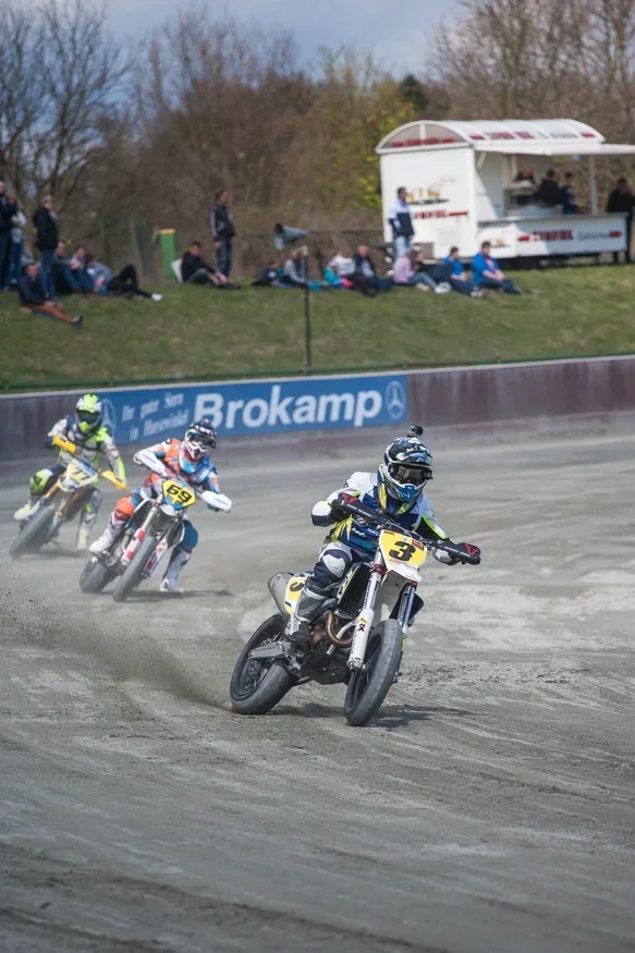 comp_2XZ6Z1381.webp
