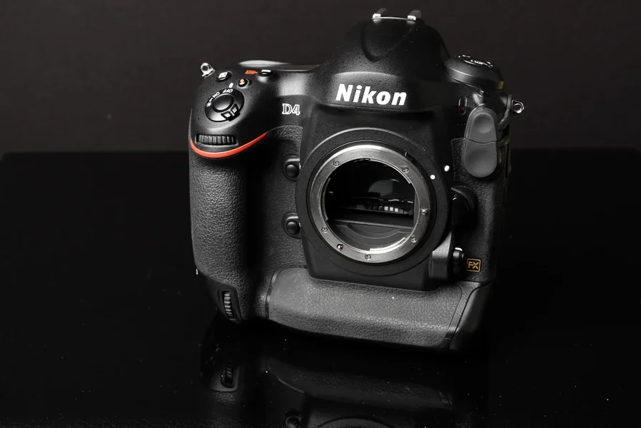 Nikon D$-1.webp