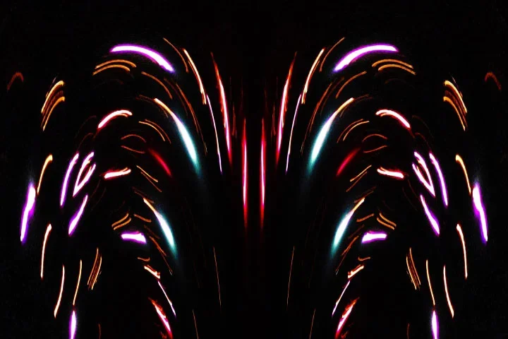 FeuerwerkFarbsprenkelmWurzelFINFANTASYSYMFIREFLOWER_720x480.webp