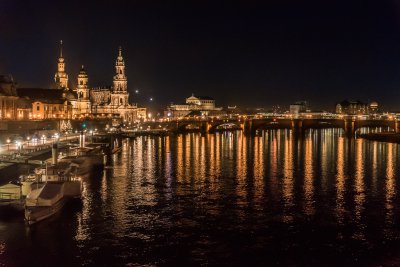 Nachts an der Elbe.jpg Nachts an der Elbe.jpg