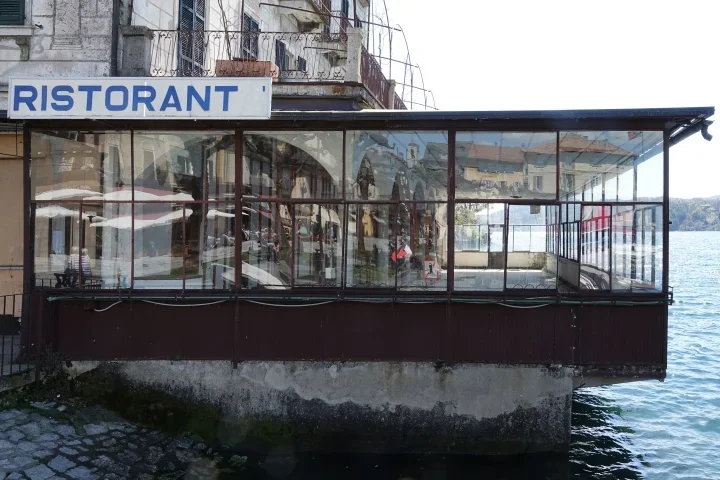 OrtaSpiegelunginLostPlaceRestaurantFINLIKO_720x480.webp