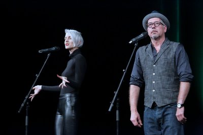 2018-06-02-14-01-29_0005_Sven Kemmler und Lisa Eckhart.jpg