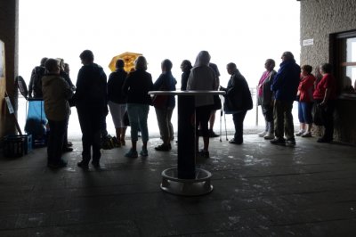 KehlstWartenaufBusSchlechwetterRX10IIIFINLIKOFIN_720x480.jpg