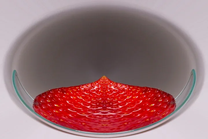 ErdbeereMusaufGlasschaleFIN_720x480.webp
