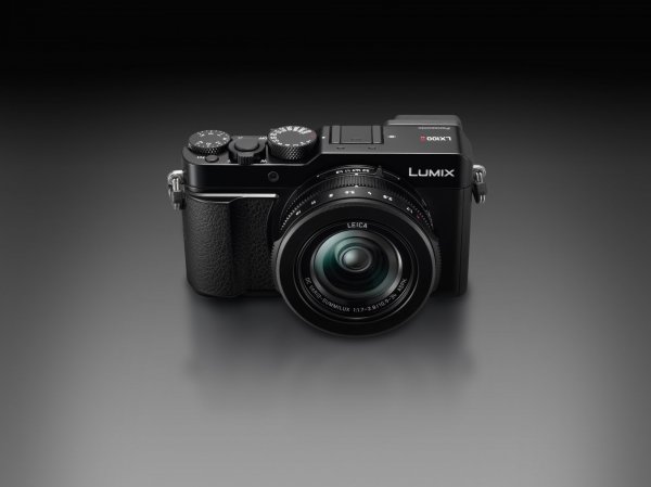 031-FY2018-Panasonic-LUMIX LX100 II-imagebild.jpg