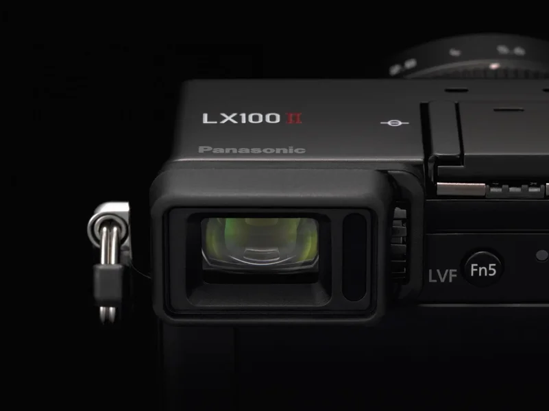 031-FY2018-Panasonic-LUMIX LX100 II-produktbild-evf.webp