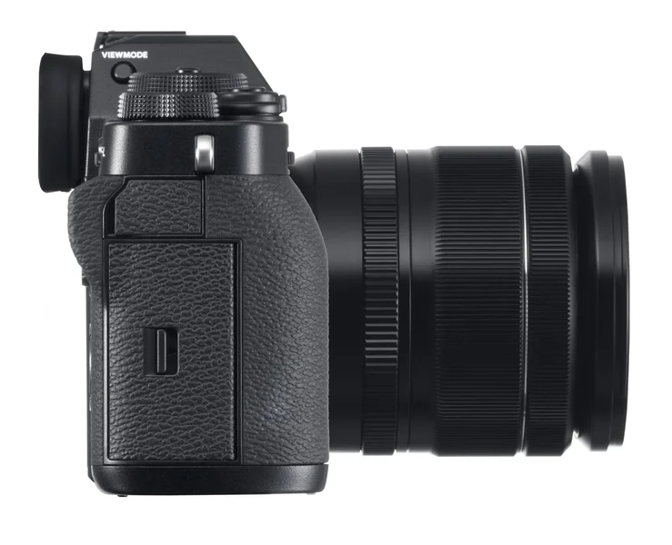 X-T3_Black_RightSide_XF18-55mm_01.webp