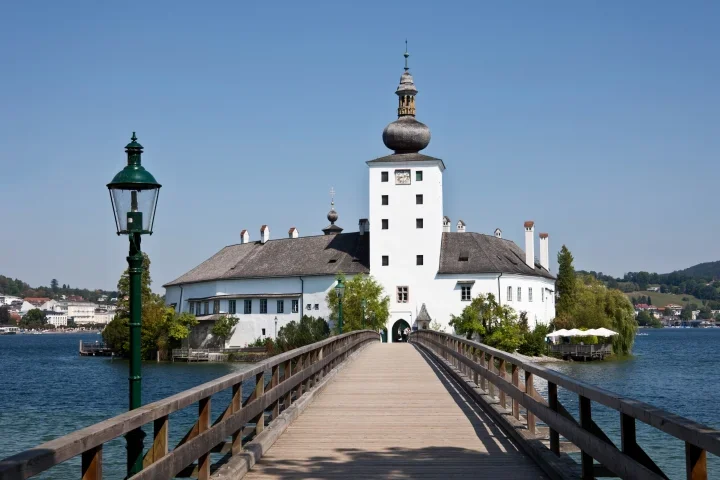GmOrthmitBrückefrontalC1856FINLIKOFIN_720x480.webp