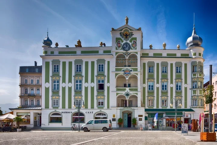 GnRathausTotaleCL1856FINTMPFINFINFIN_719x480.webp