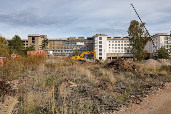 5CD28125.JPG 5CD28125.JPG