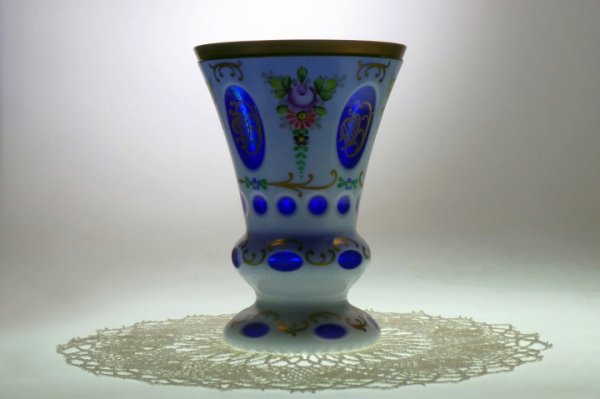 GlasPokalBohemiaGANZQUERAUfDeckeDLFINENDVERSIONFIN_720x479.jpg
