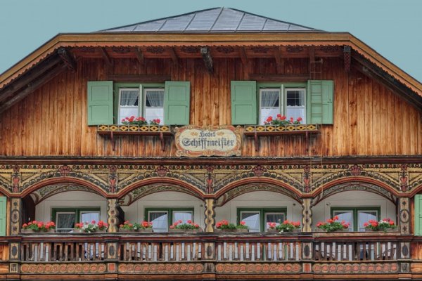 KgseeSchönauSchiffmiesterhausDETAILOberteilRRX10IIIFINTMPFINFINFIN_719x480.jpg