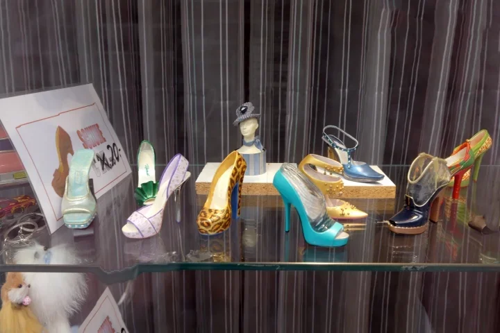 Shoes fpr littleLadiesCL18556FINAUTOFIN_720x480.jpg