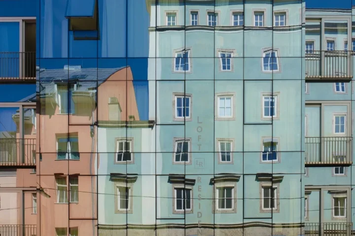 SpoegelungHausRainerstrCL1856FINENDVERSIONVAR_720x480.webp