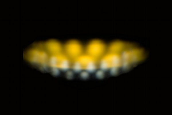 GelbeundweiisseKinetikaufSchwarzCLMPE65FINENDVERSIONMONTAGEMITUMFELD_720x480.jpg