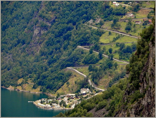 0543 Geiranger N bearbeitet.JPG