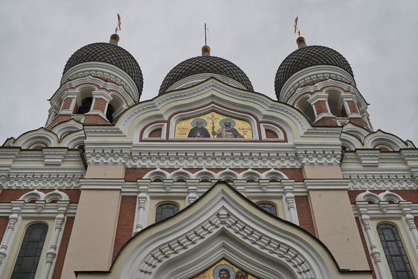 _MBZ0946_forum.jpg