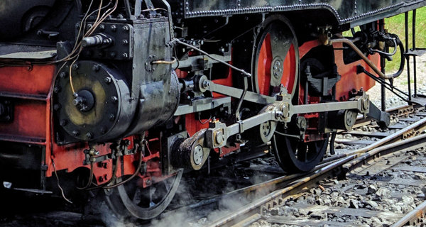AchenseebahnZugAntriebseinheitCropTMPFINQuadrat_720x384.jpg