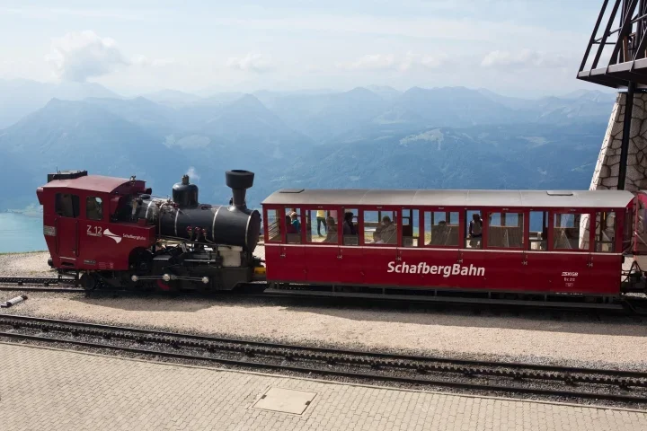 SchafbergbahnamGipfel_720x480.webp