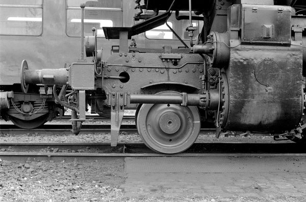 2020-07-05_KODAK_BW400_NC2020-07-05-DR 52-5482-8_FÜHRUNGSACHSE.jpg 2020-07-05_KODAK_BW400_NC2020-07-05-DR 52-5482-8_FÜHRUNGSACHSE.jpg