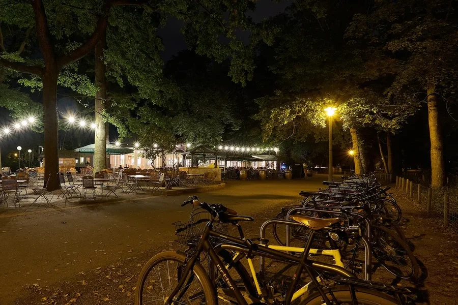 2020-08-21_LE_bei_NACHT_DSF7144.webp