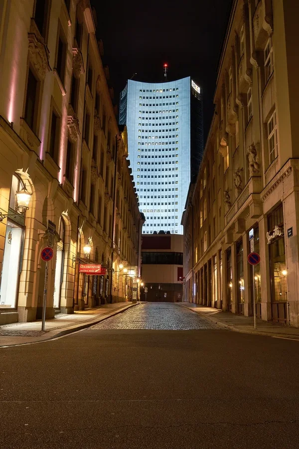 2020-08-21_LE_bei_NACHT_DSF7182.webp