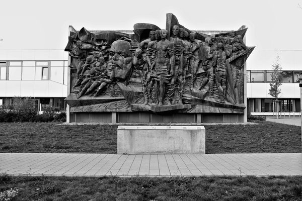 WEB_KARL-MARX_P1M0916-AFFINITY-EE.jpg