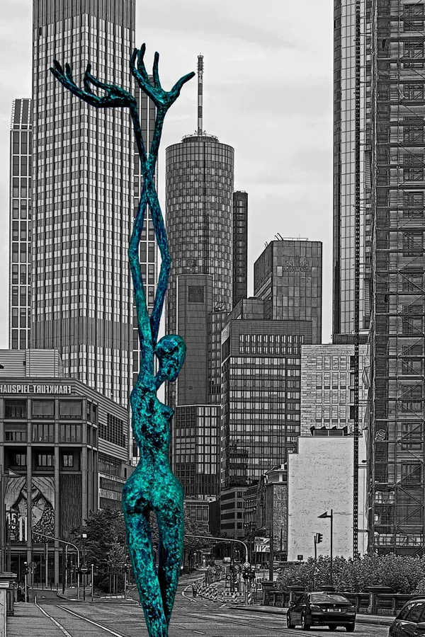 City-Alien2-2-1.jpg