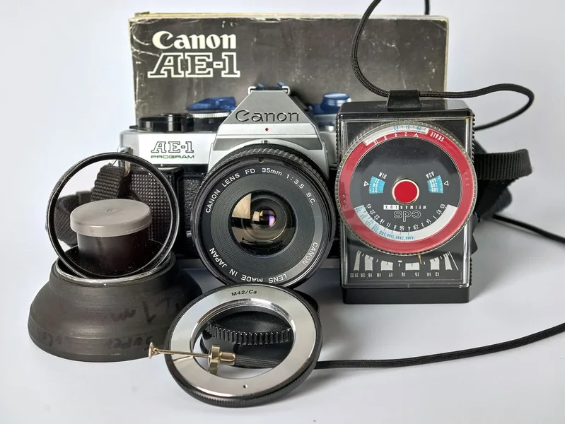 2021-01-19_CANON_AE1_MIT_ZUBEHÖR_1370034.webp