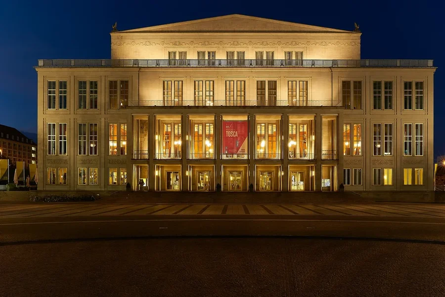 2021-04_FARBEN_IN_DER-STADT_D705856_0001.webp