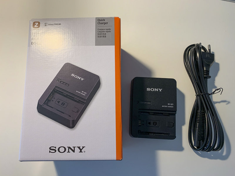 Sony Ladegeraet-2.jpg