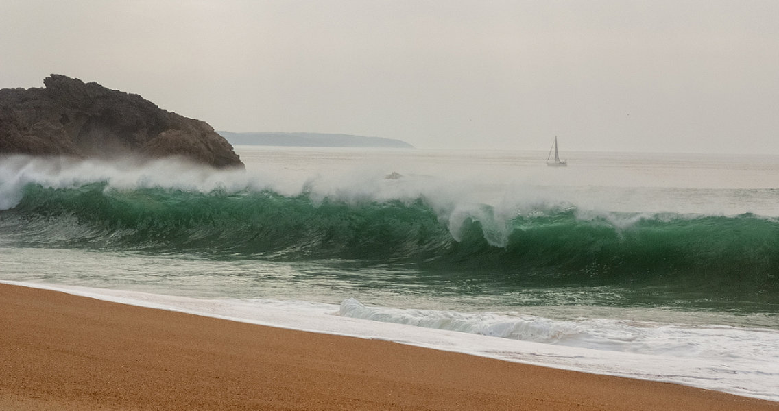 Nazaré Portugal.jpg
