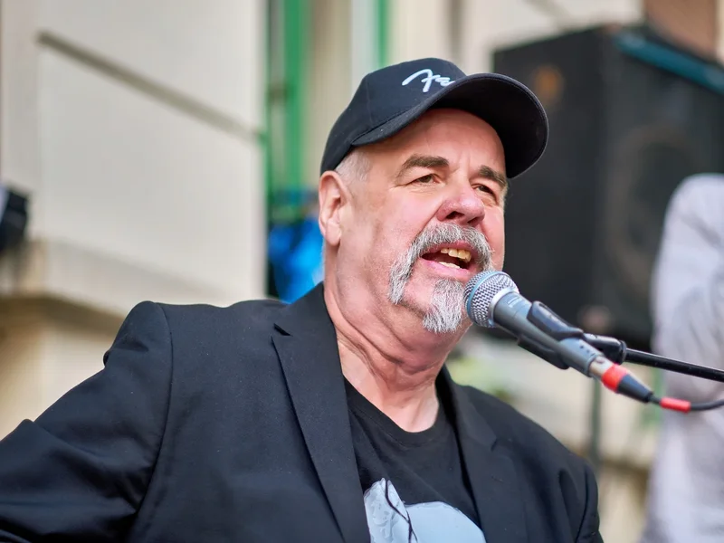 2023-06-17  ELSTERBLUESBAND  FUJI E-X3_DSF0314_Radiant.webp