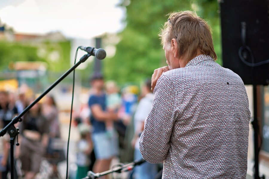 2023-06-17  ELSTERBLUESBAND  FUJI E-X3_DSF0546_Radiant.jpg