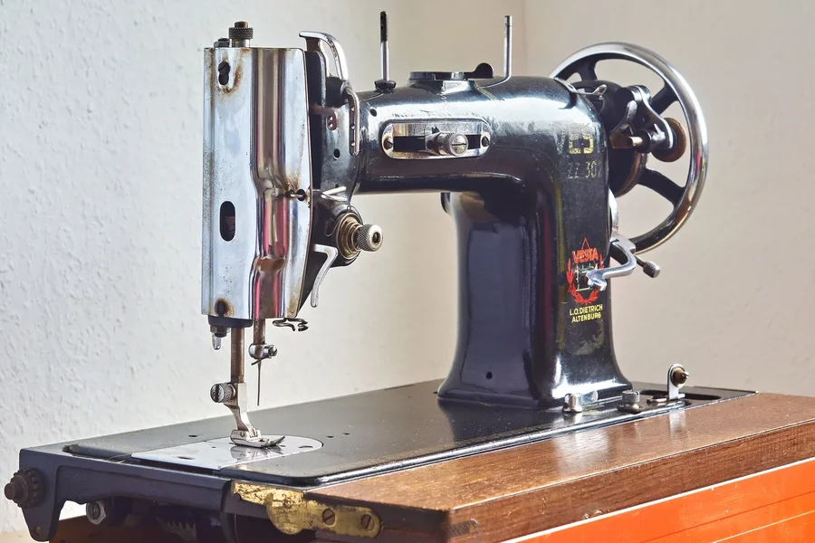 2024-02-07  NÄHMASCHINE_VESTA_ZZ302_DSC0951.webp