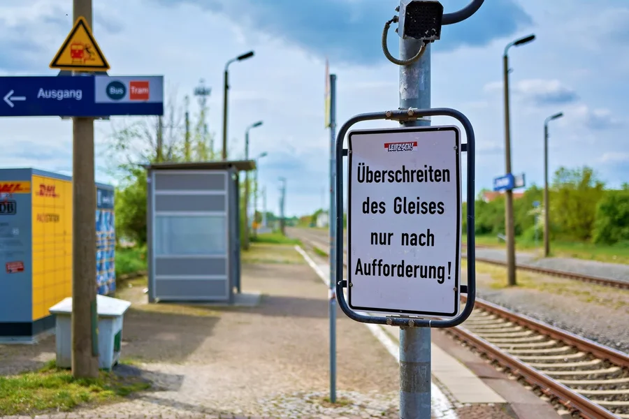 2024-04-14_VORSICHT_ZUGVERKEHR_DSC0035.webp 2024-04-14_VORSICHT_ZUGVERKEHR_DSC0035.webp