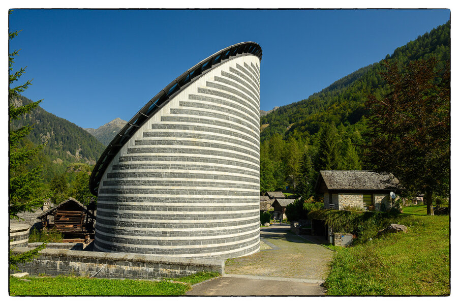Botta Kirche.jpg