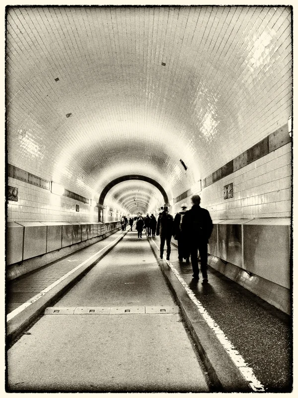 Elbtunnel s-W.webp